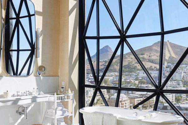 Six of the world’s most amazing bathrooms